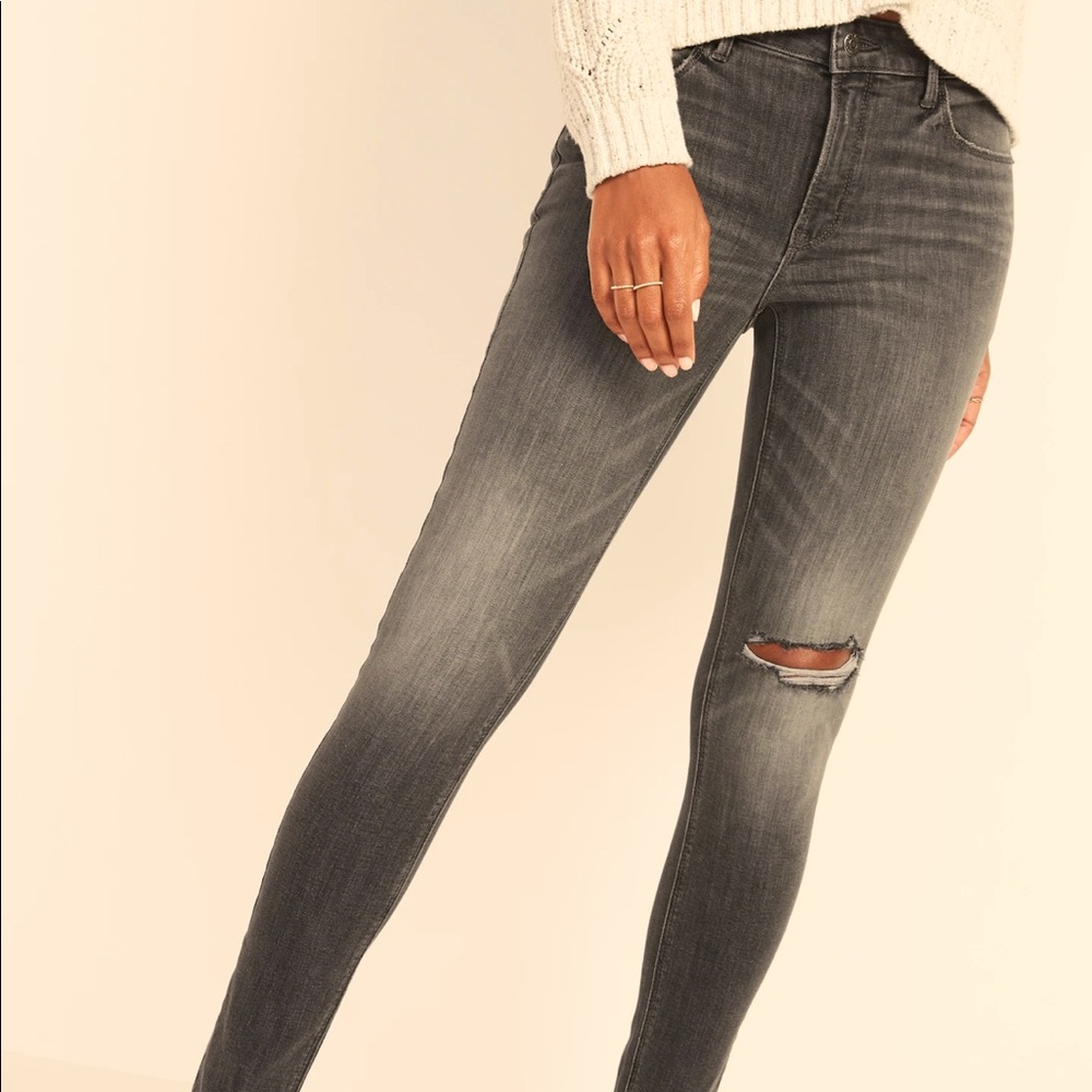 “Old Navy” Rockstar low rise denim